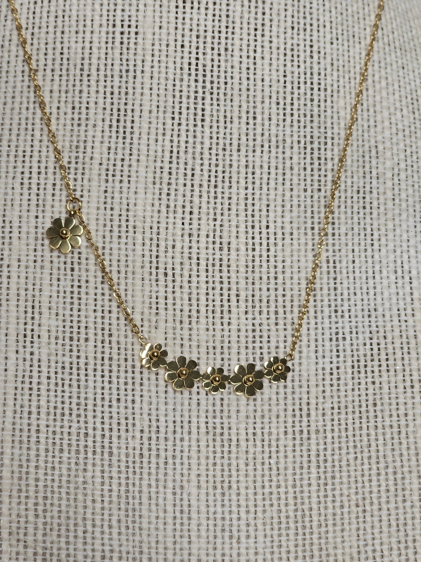 Flowers necklace